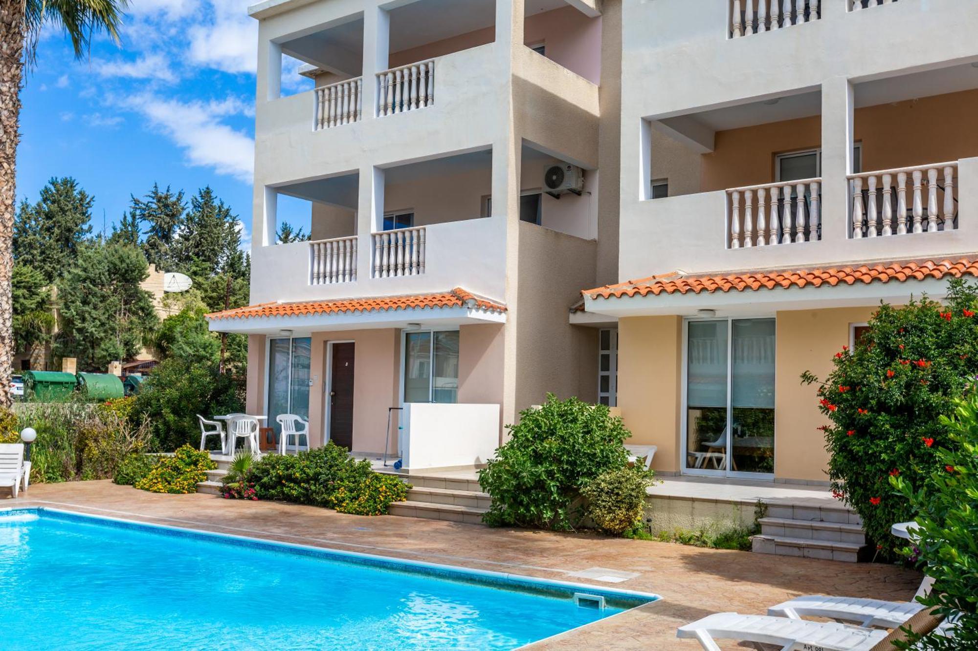 Beautiful One Bed Apartment In Paphos Exteriör bild
