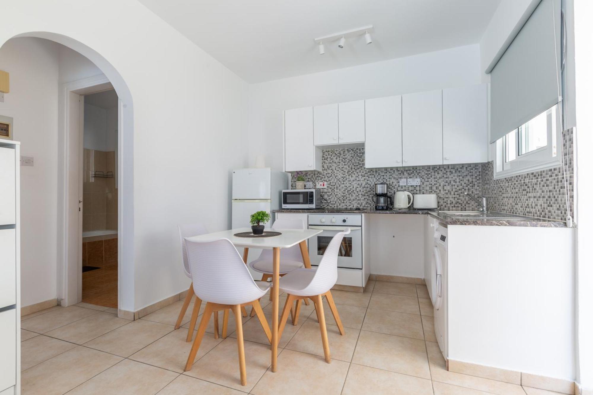 Beautiful One Bed Apartment In Paphos Exteriör bild