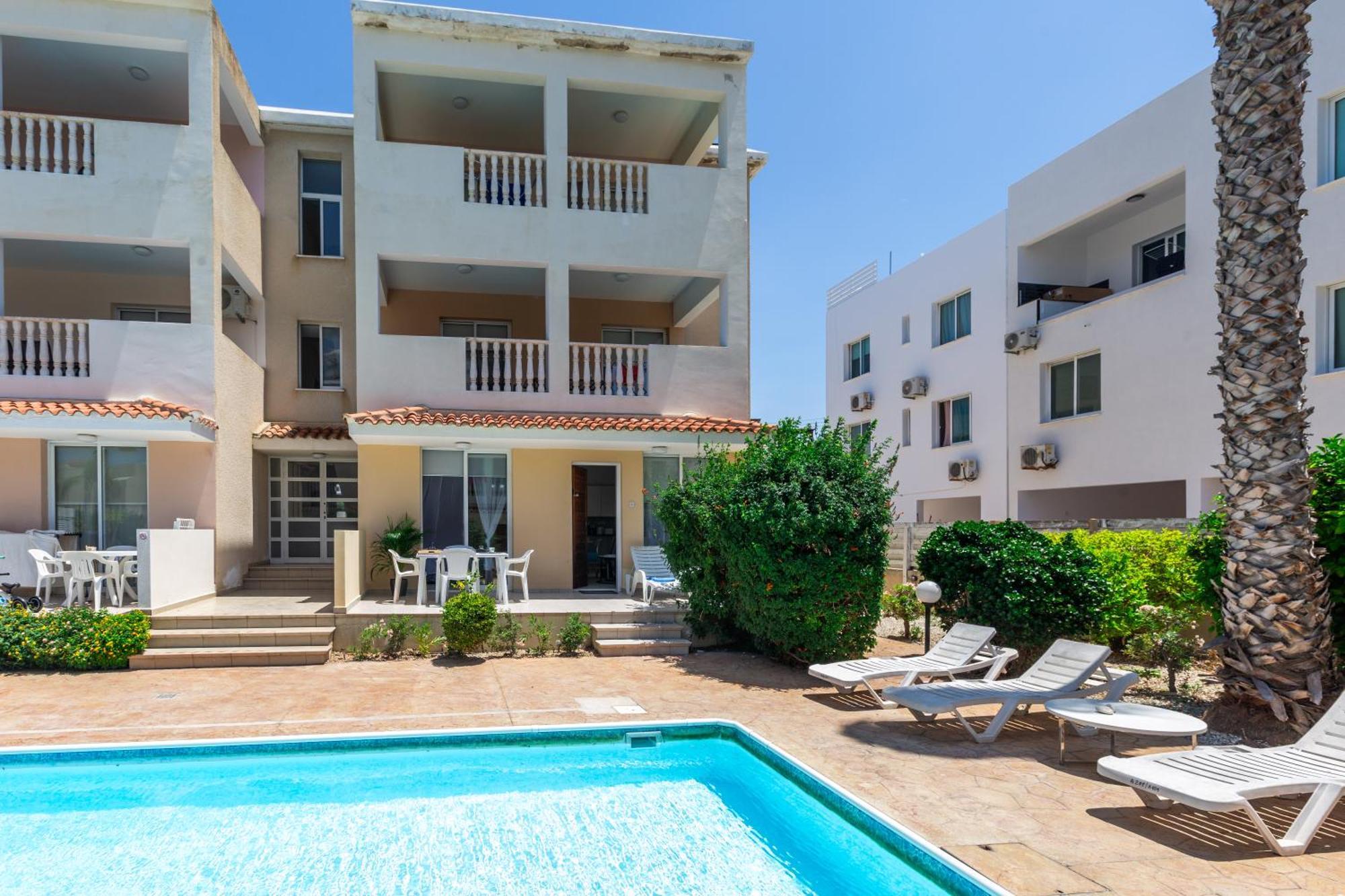 Beautiful One Bed Apartment In Paphos Exteriör bild