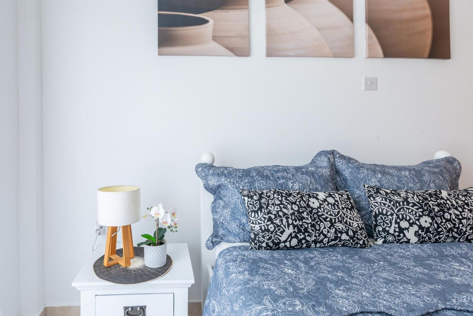 Beautiful One Bed Apartment In Paphos Exteriör bild