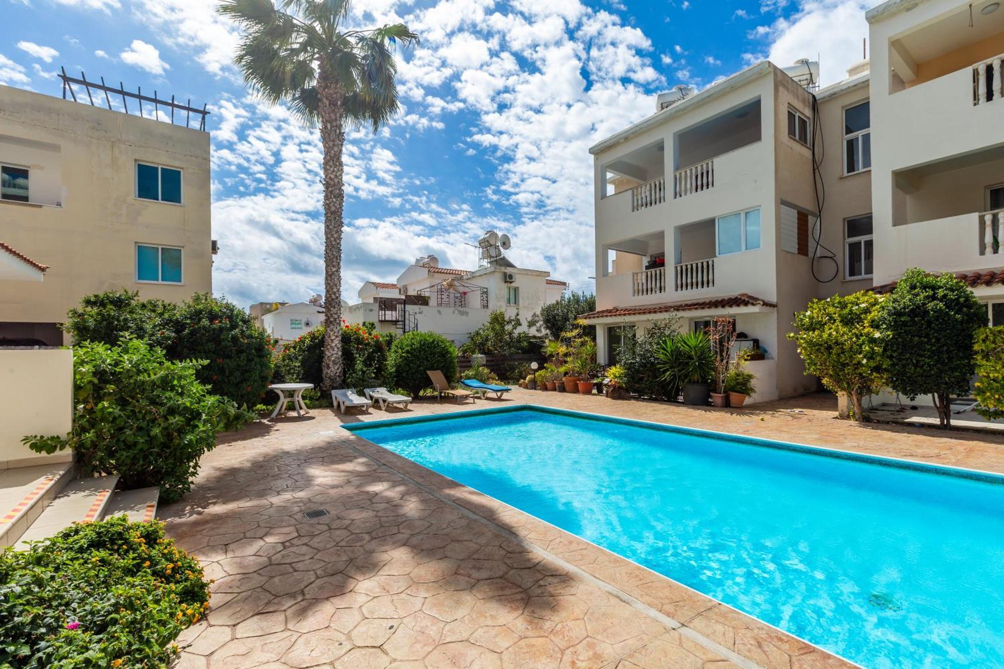 Beautiful One Bed Apartment In Paphos Exteriör bild